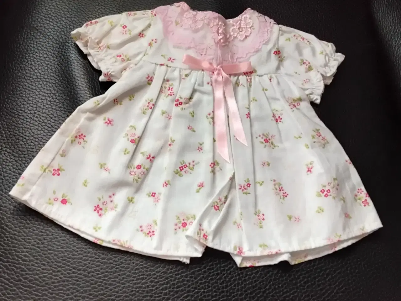 Billede 9 - Nyt dukketøj til Babyborn