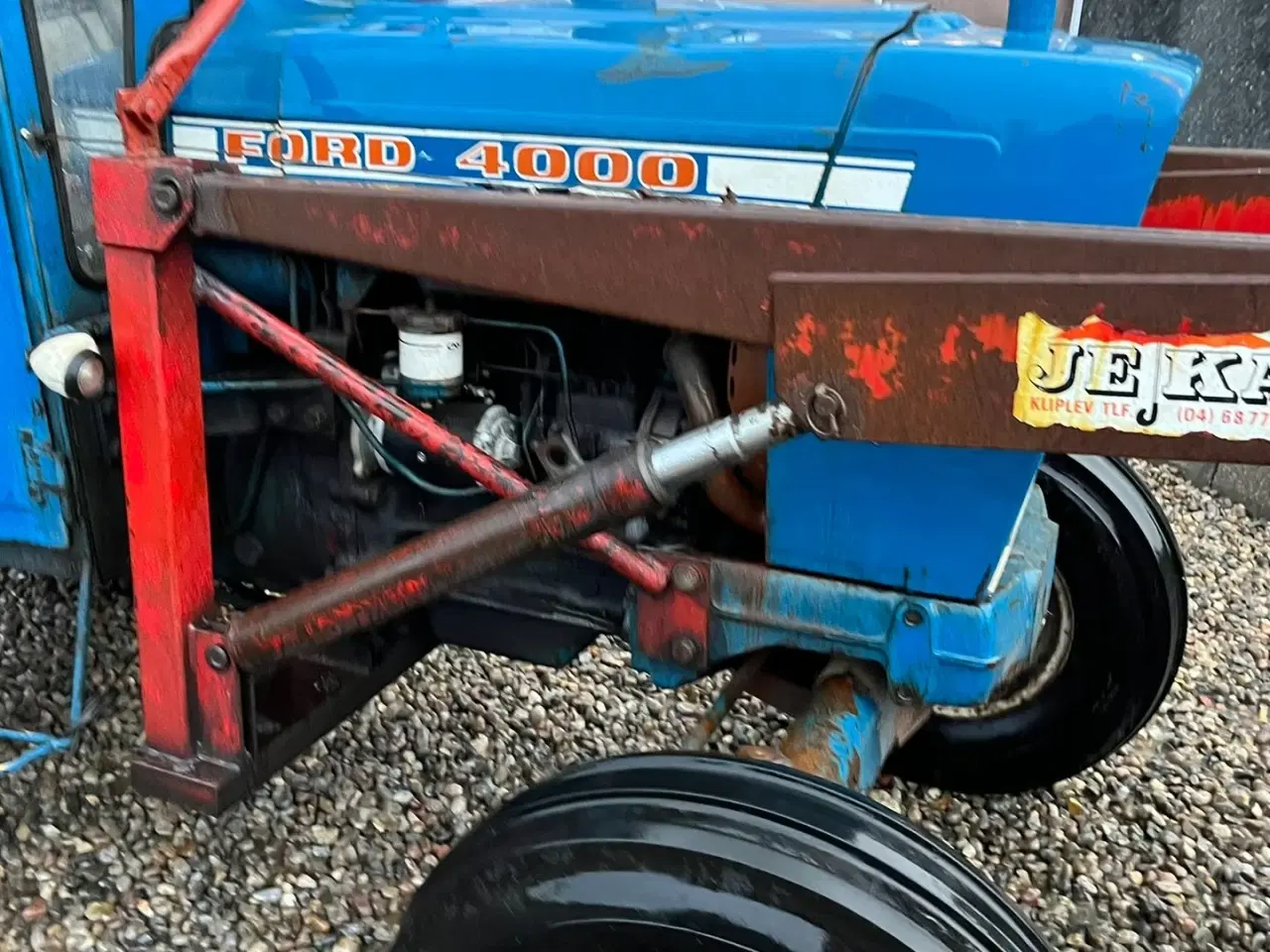 Billede 16 - Ford 4000 Y med frontlæsser monteret på