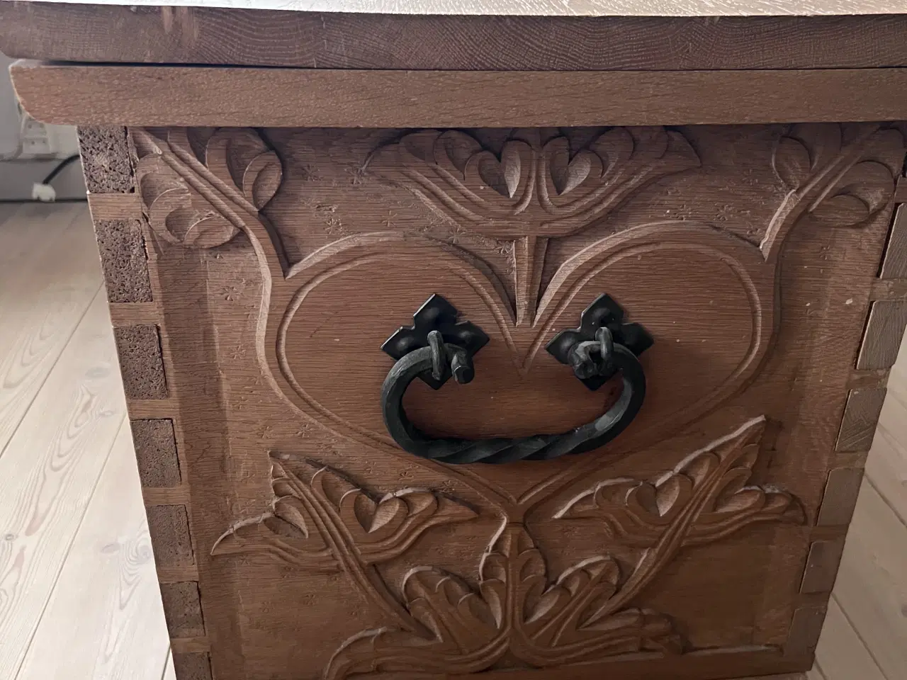 Billede 2 - Egetræskiste/brudekiste