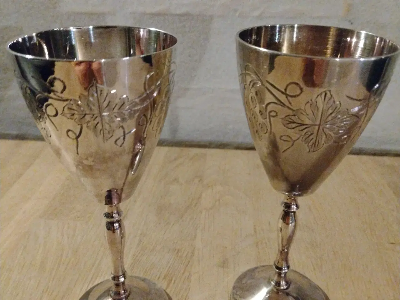 Billede 1 - 2 sølv/sølvplet vin glas