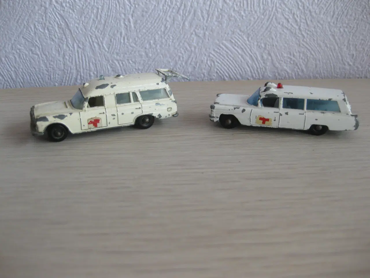 Billede 1 - Matchbox biler fra Lesney - 2 gamle ambulancer ;-)