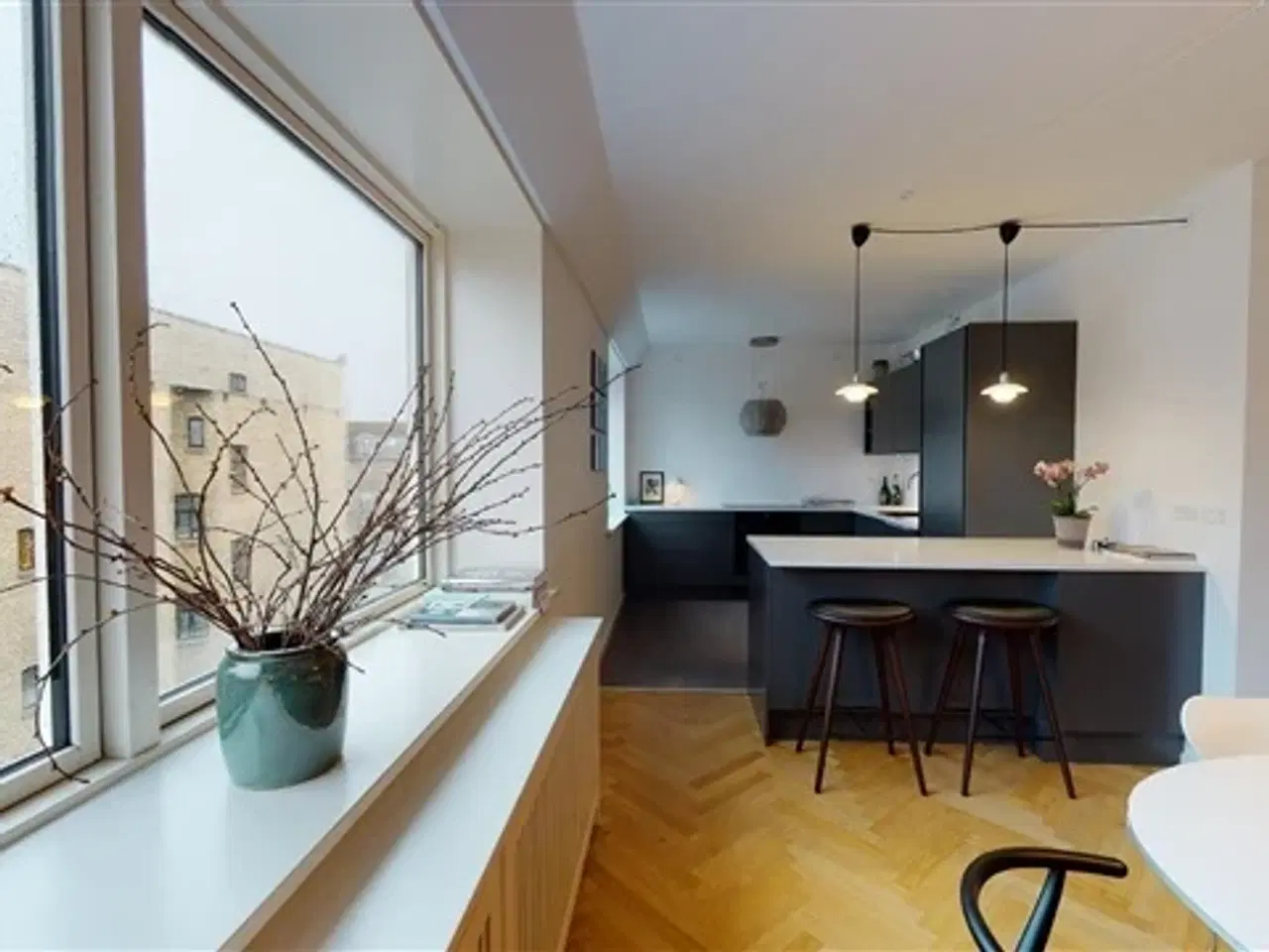 Billede 1 - 118 m² lejlighed | København K