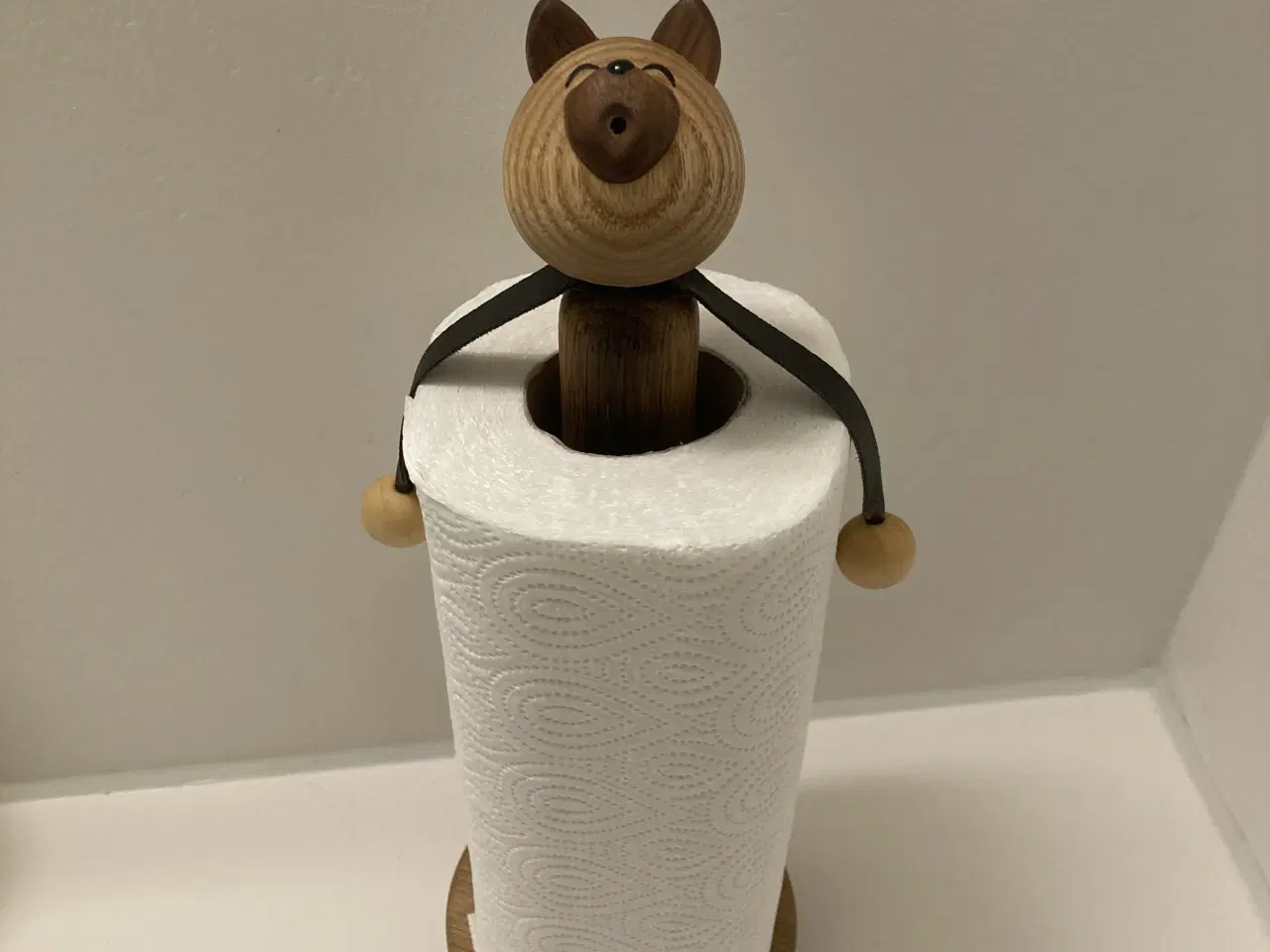 Billede 2 - Køkkenrulle holder i eg