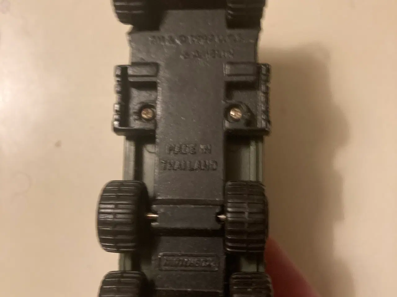 Billede 2 - Matchbox Jurassic Park lastbil med T-Rex – 1997 – 