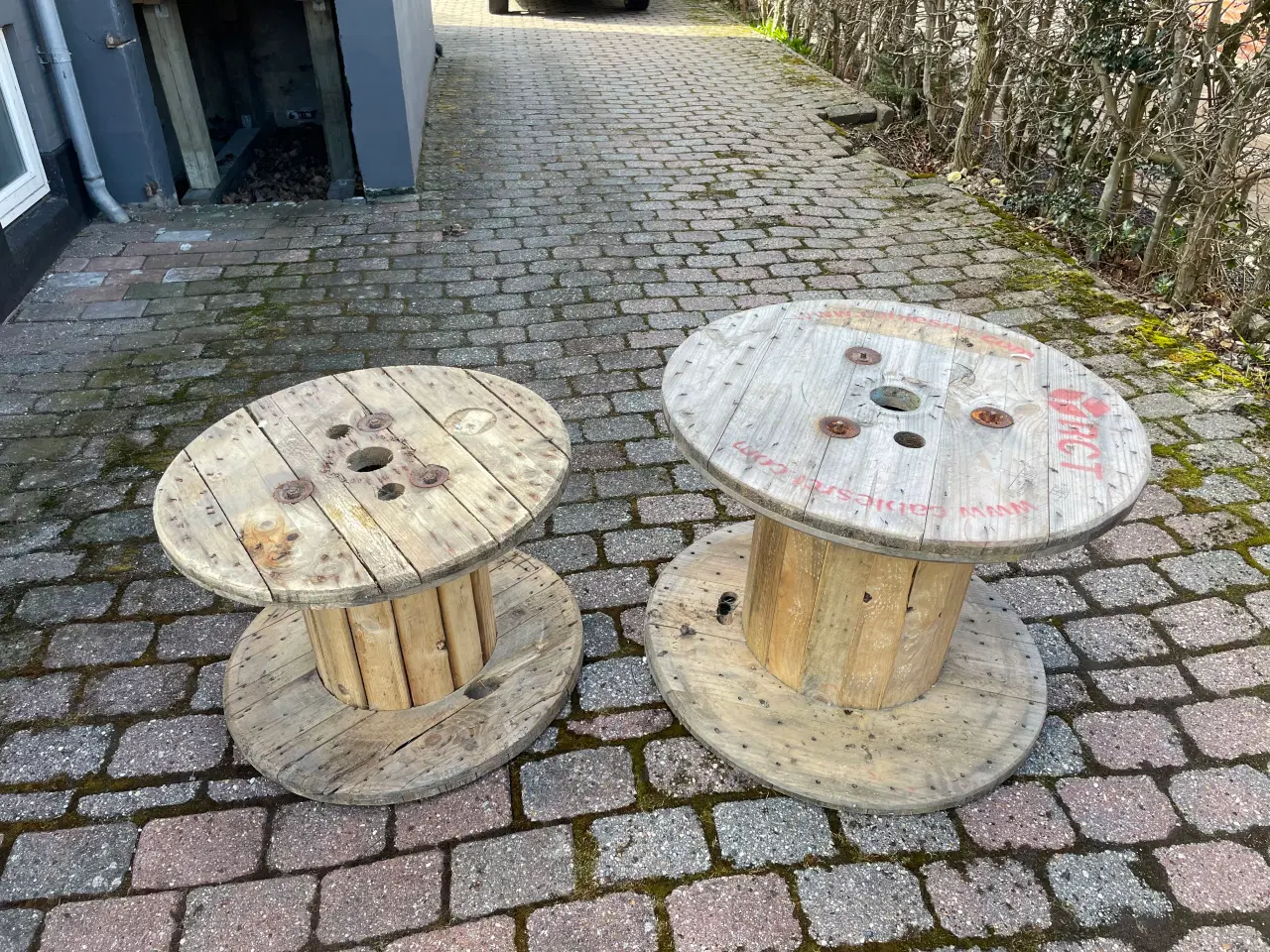 Billede 1 - Kabeltromle ø 70 og ø 80. Prisen er 200 kr pr stk