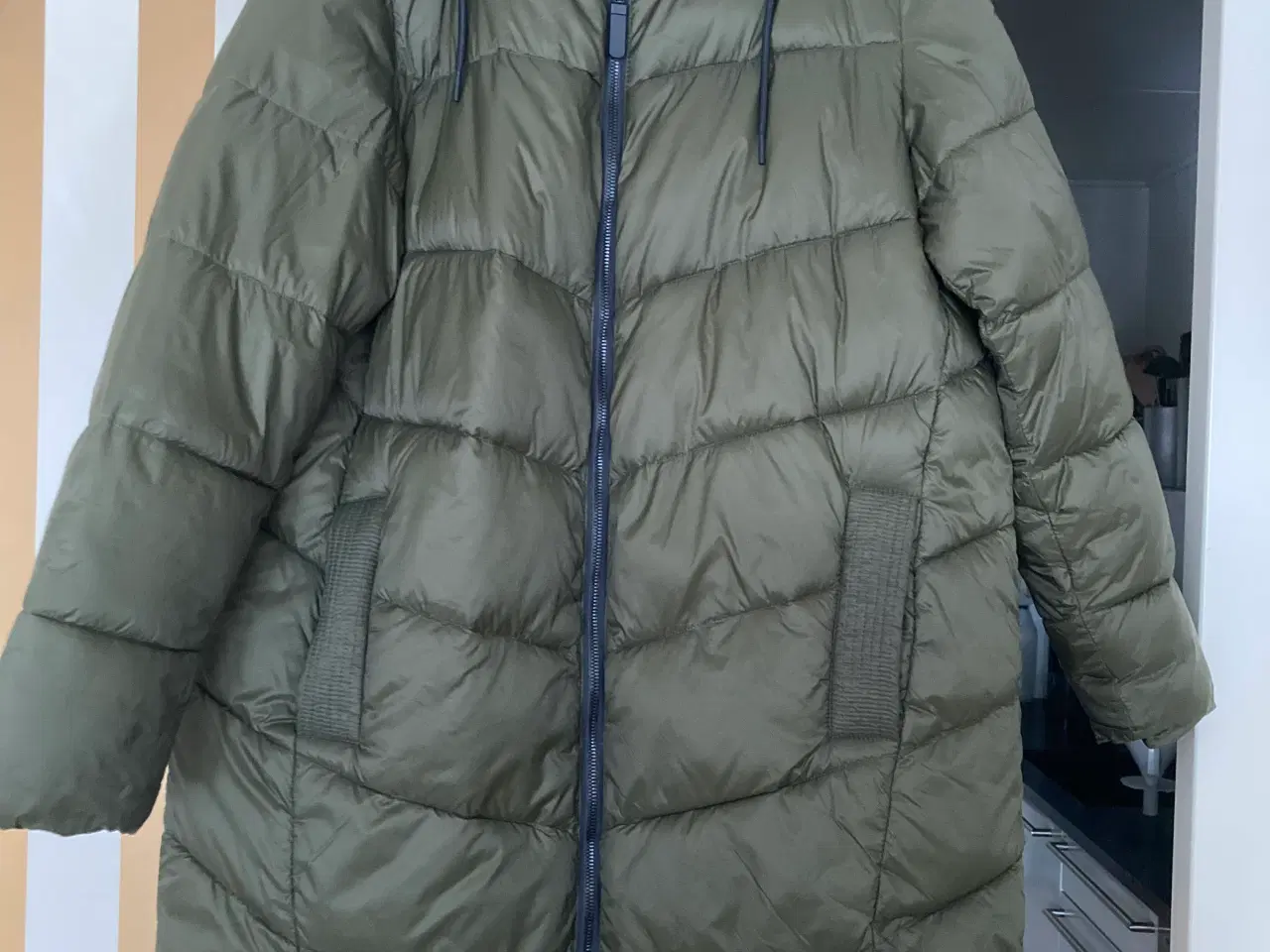 Billede 1 - Næsten ny jakke