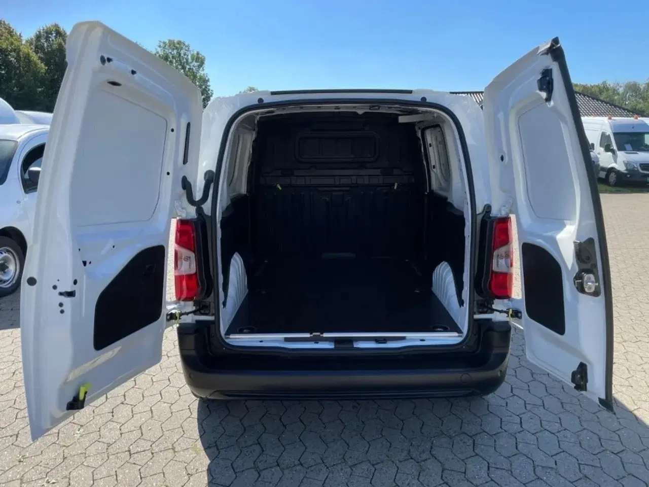 Billede 9 - Opel Combo 1,5 D 102 Enjoy+ L1V1