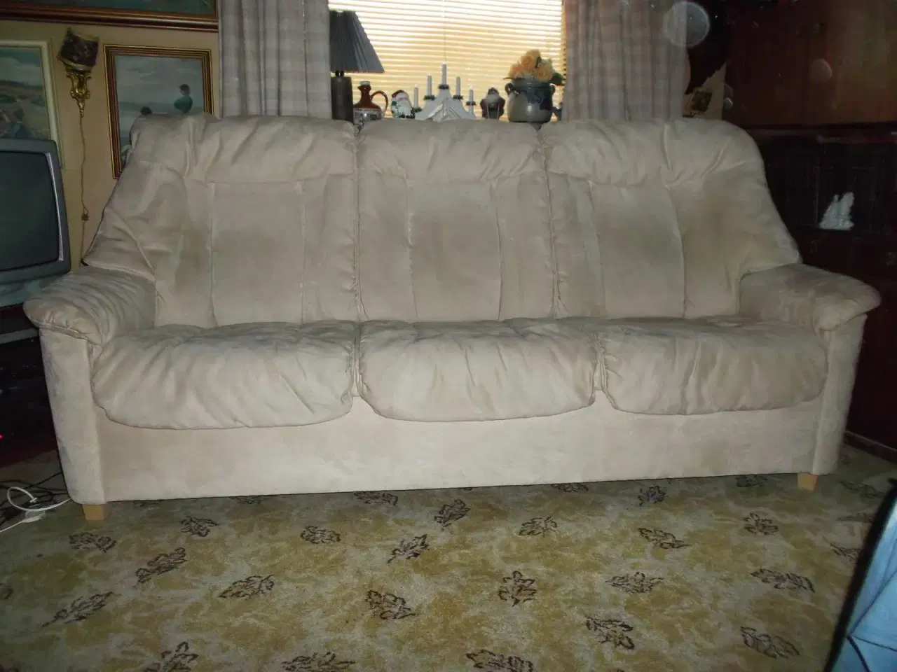 Billede 1 - 3 pers.sofa af lys Alcantara stof