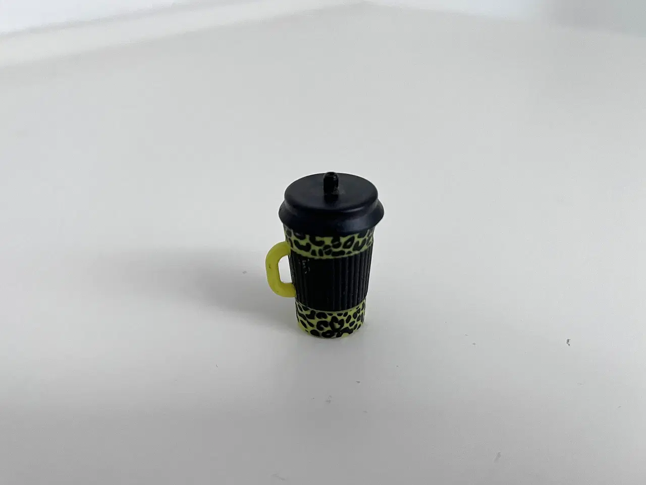 Billede 11 - L.O.L. Surprise Dukke inkl. tilbehør