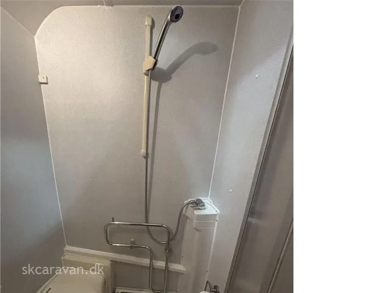 Billede 6 - 2006 - LMC Dominant 640 HTE   Stor Lækker vogn med centralvarme