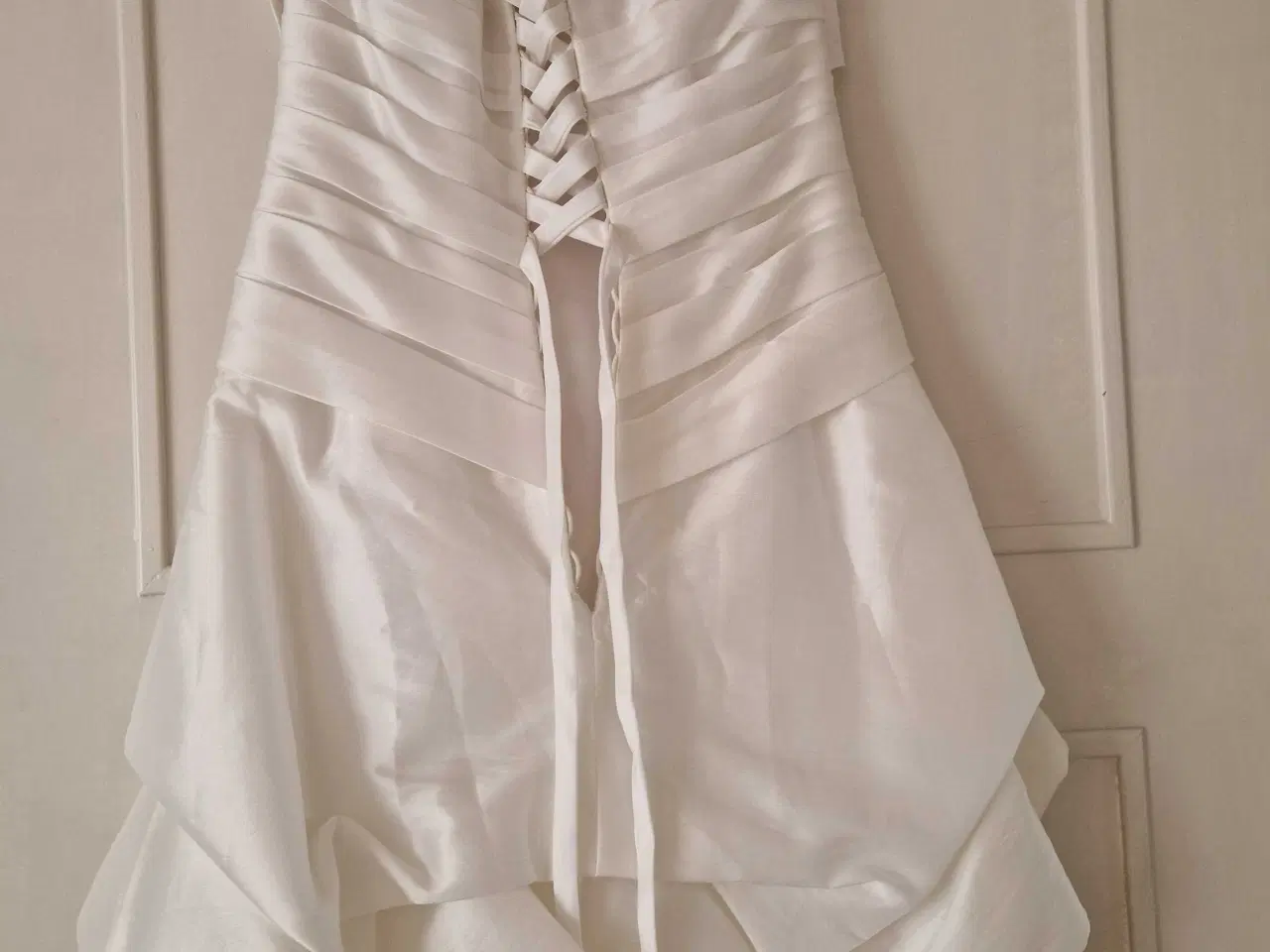 Billede 5 - Konfirmationskjoler 2 stk