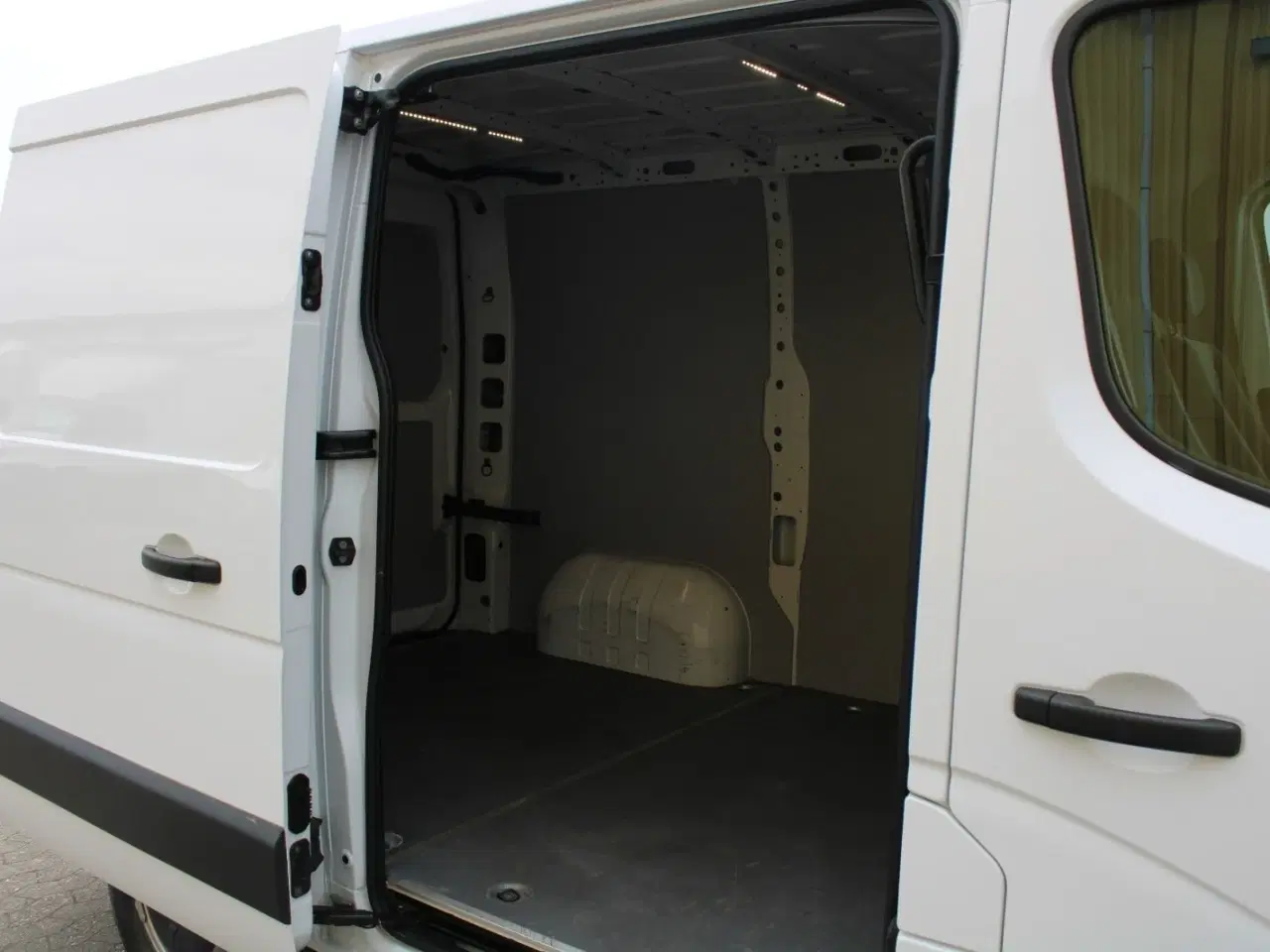 Billede 12 - Renault Master IV T28 2,3 dCi 135 L1H1 Kassevogn