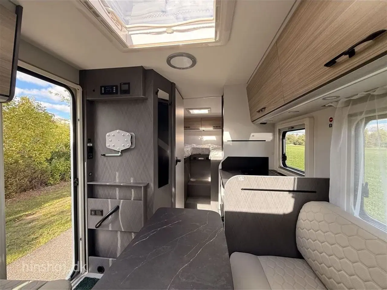 Billede 6 - 2026 - Etrusco V 6.8 SCF Scandic Edition Aut.   Lækker Autocamper med automatgear og face to face siddegruppe fra Hinshøj Caravan.