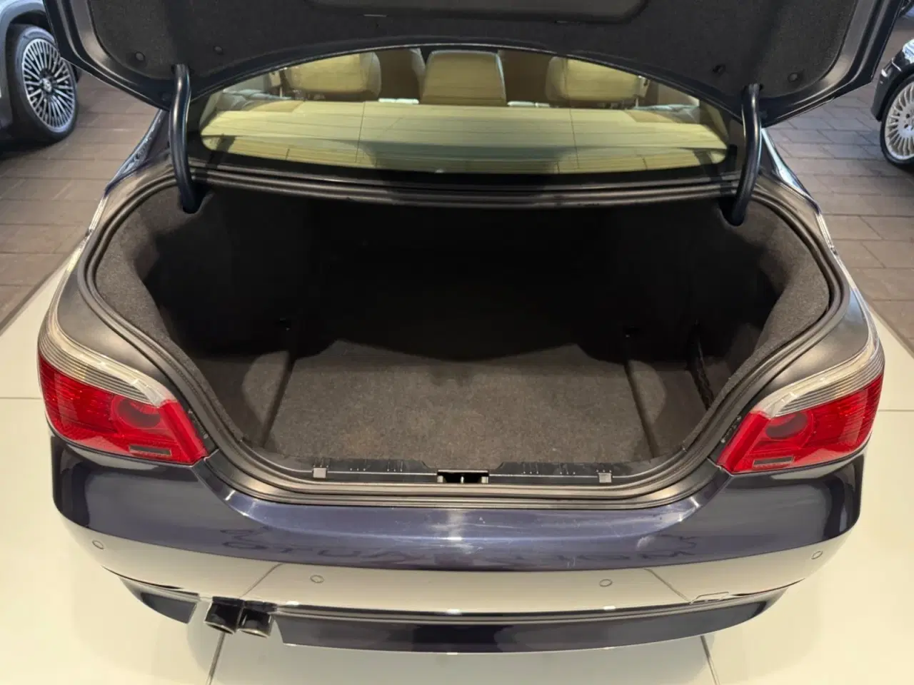 Billede 12 - BMW 530d 3,0 Steptr.