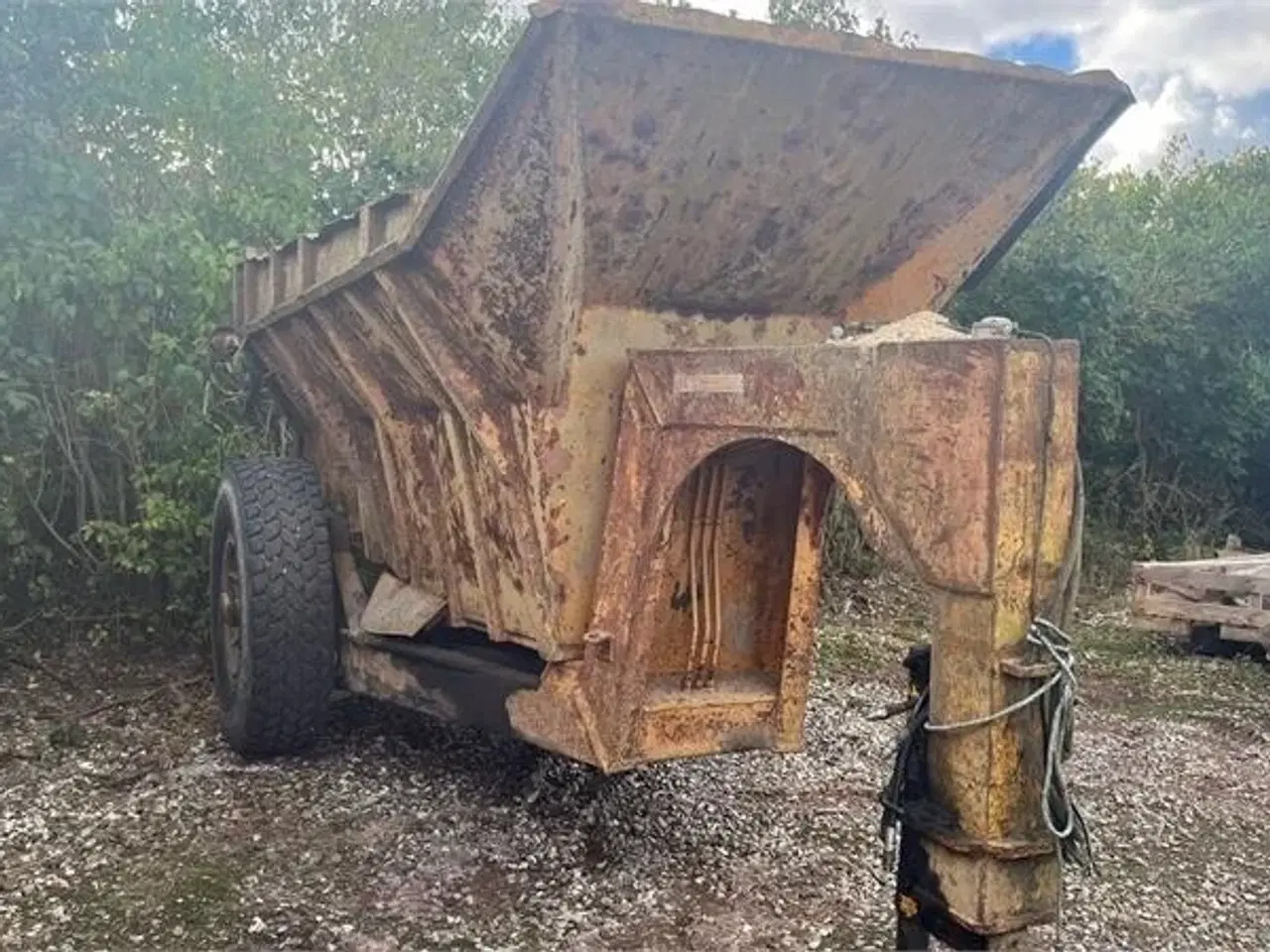 Billede 3 - Volvo BM Dumpervogn med svanehals