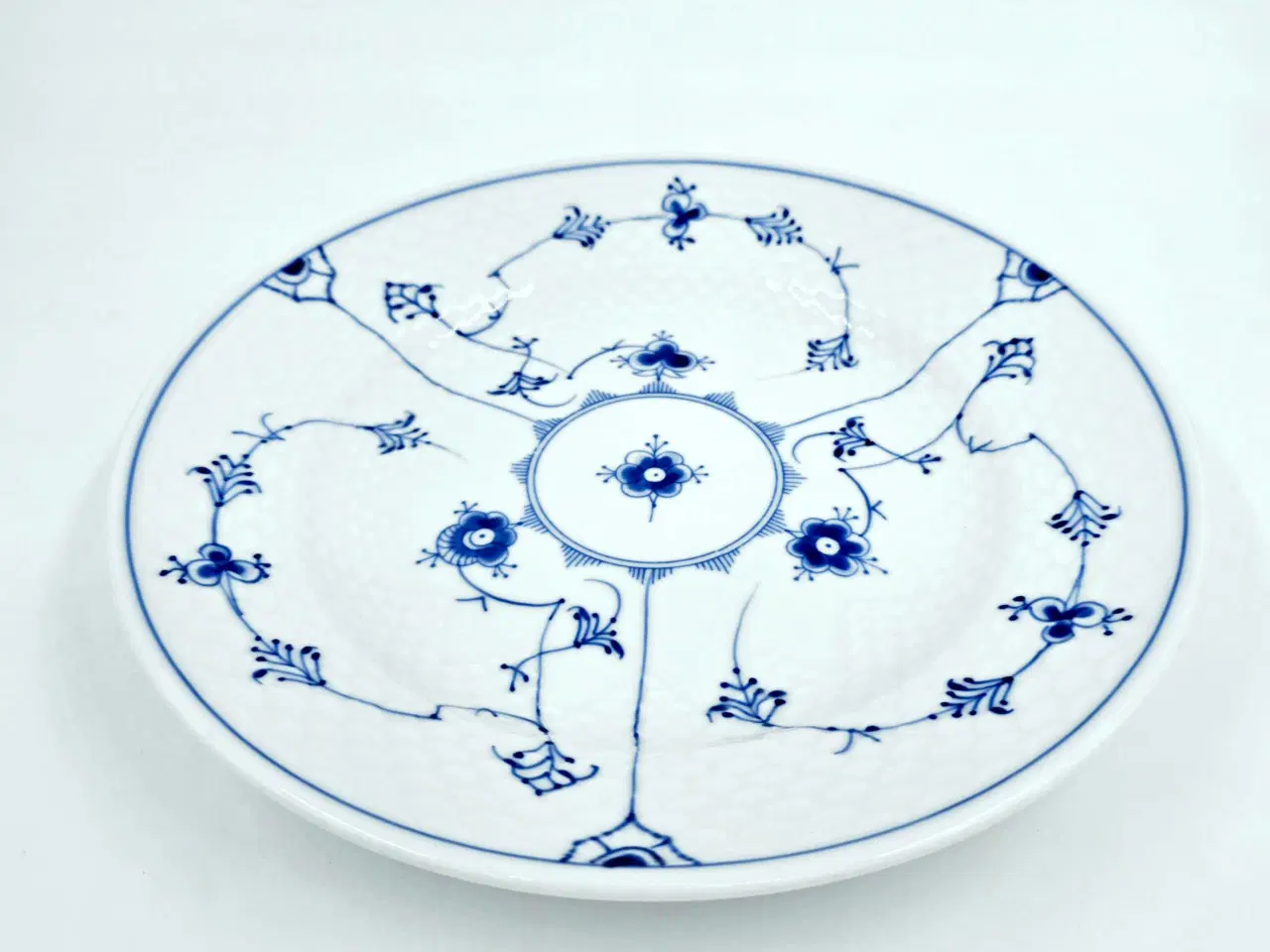 Billede 9 - B&G Musselmalet Hotelporcelæn Middagstallerken 