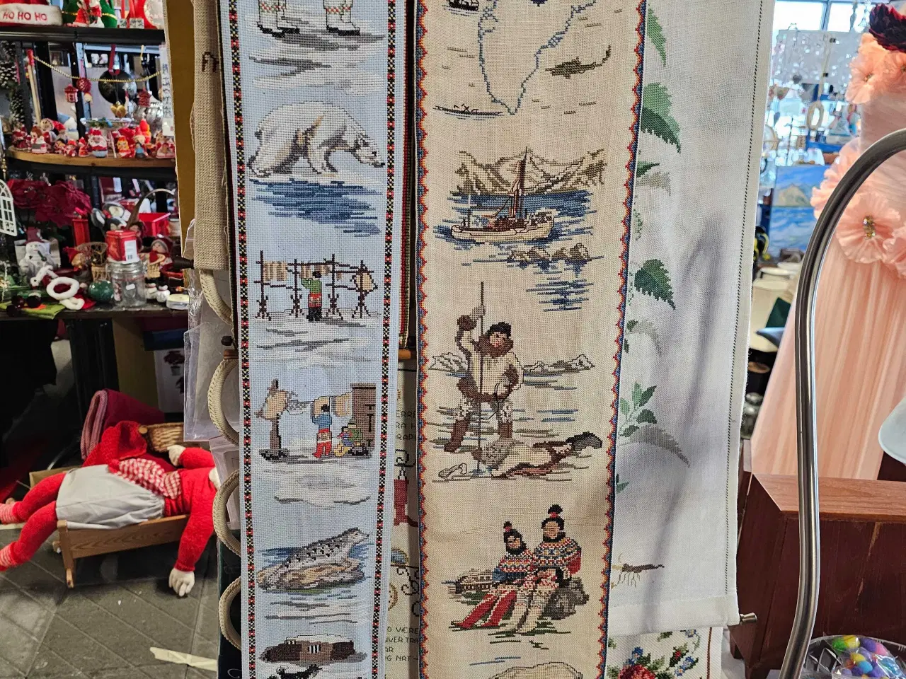 Billede 4 - Knapper, sy-broderi, strik oh hækling