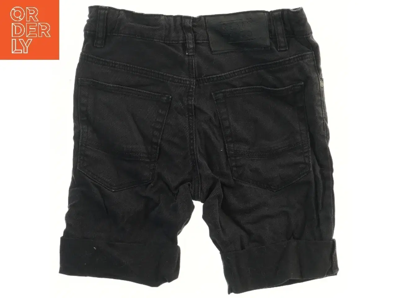 Billede 2 - Korte bukser til børn fra H&M (str. 122)