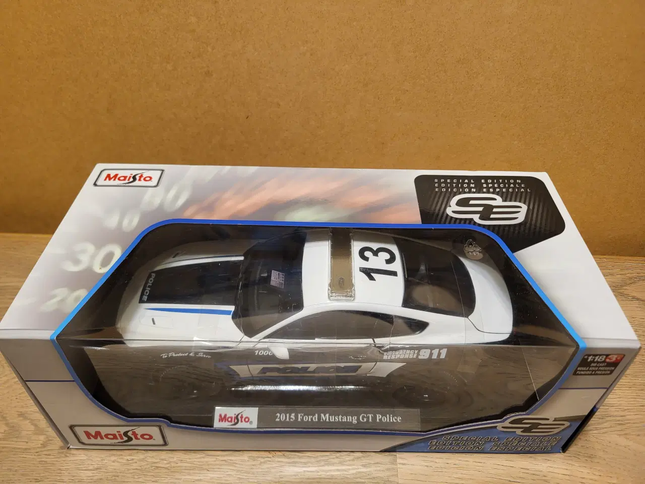 Billede 4 - Modelbil Ford Mustang - 300 kr.