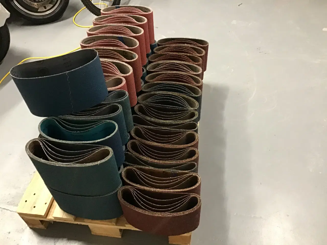 Billede 2 - Slibebånd til gulvsliber 200+750 390 stk