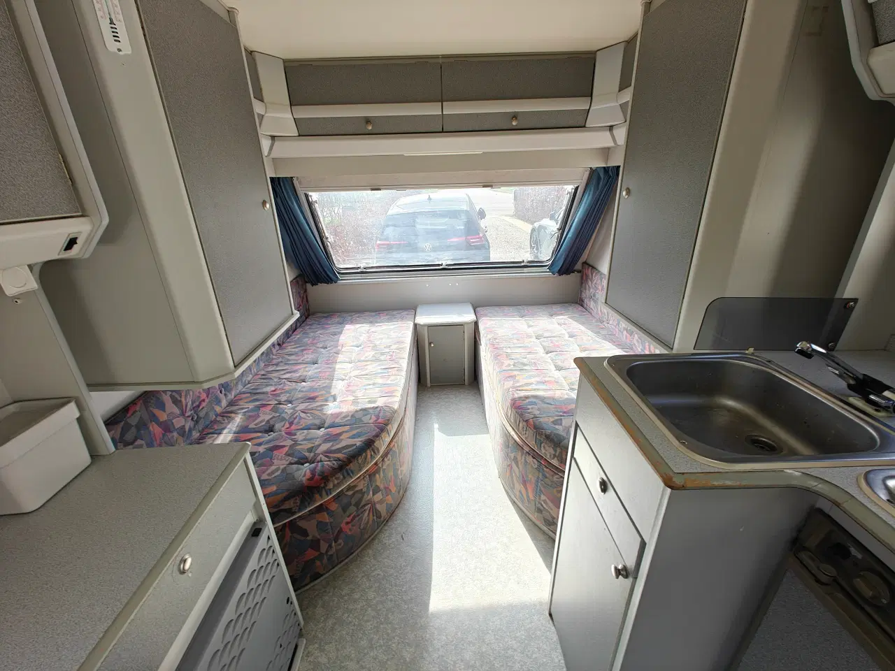 Billede 4 - Velholdt campingvogn fra 1994 m. fortelt & toilet