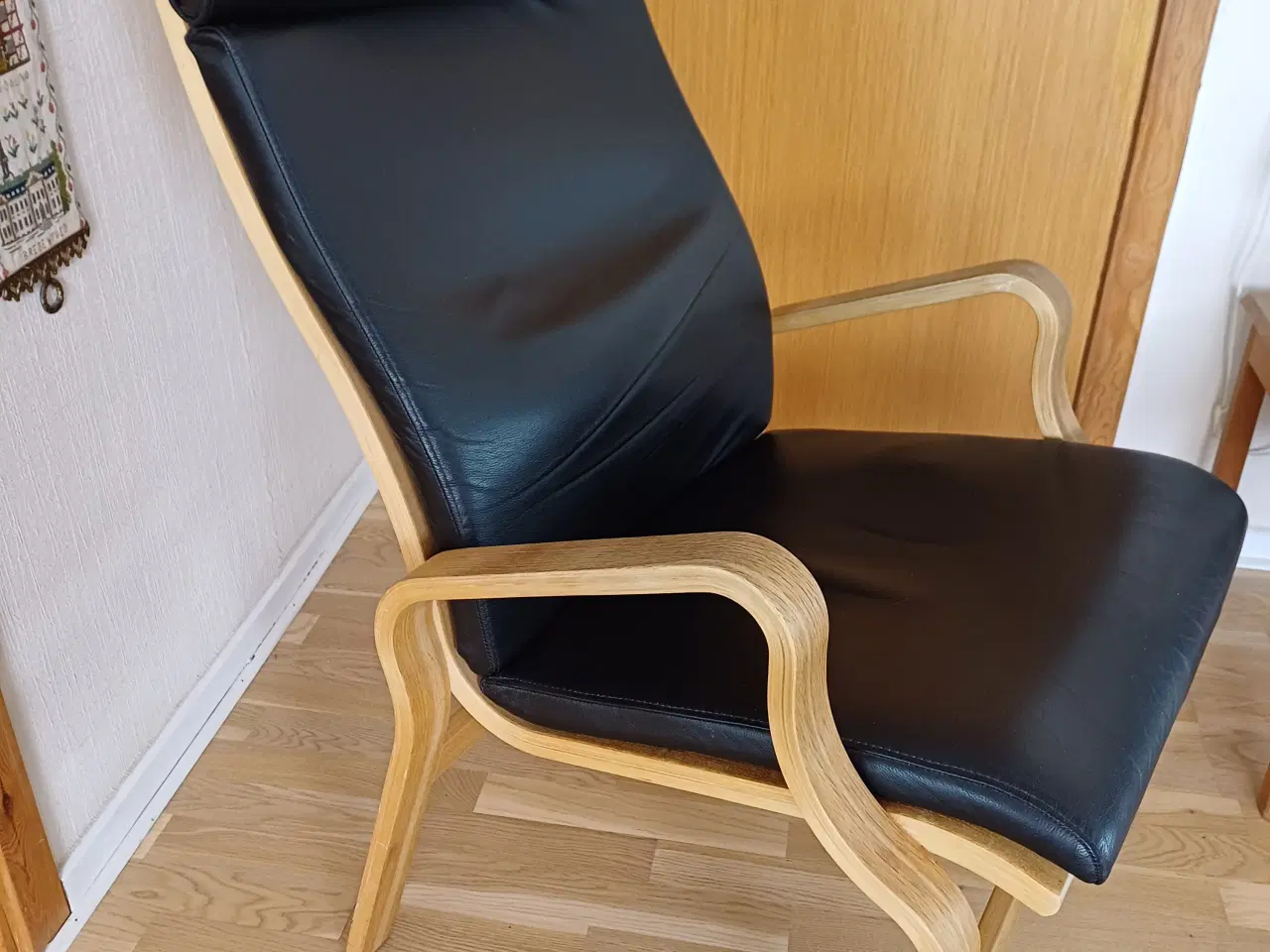 Billede 2 - Lænestol i sort læder mrk. Poäng