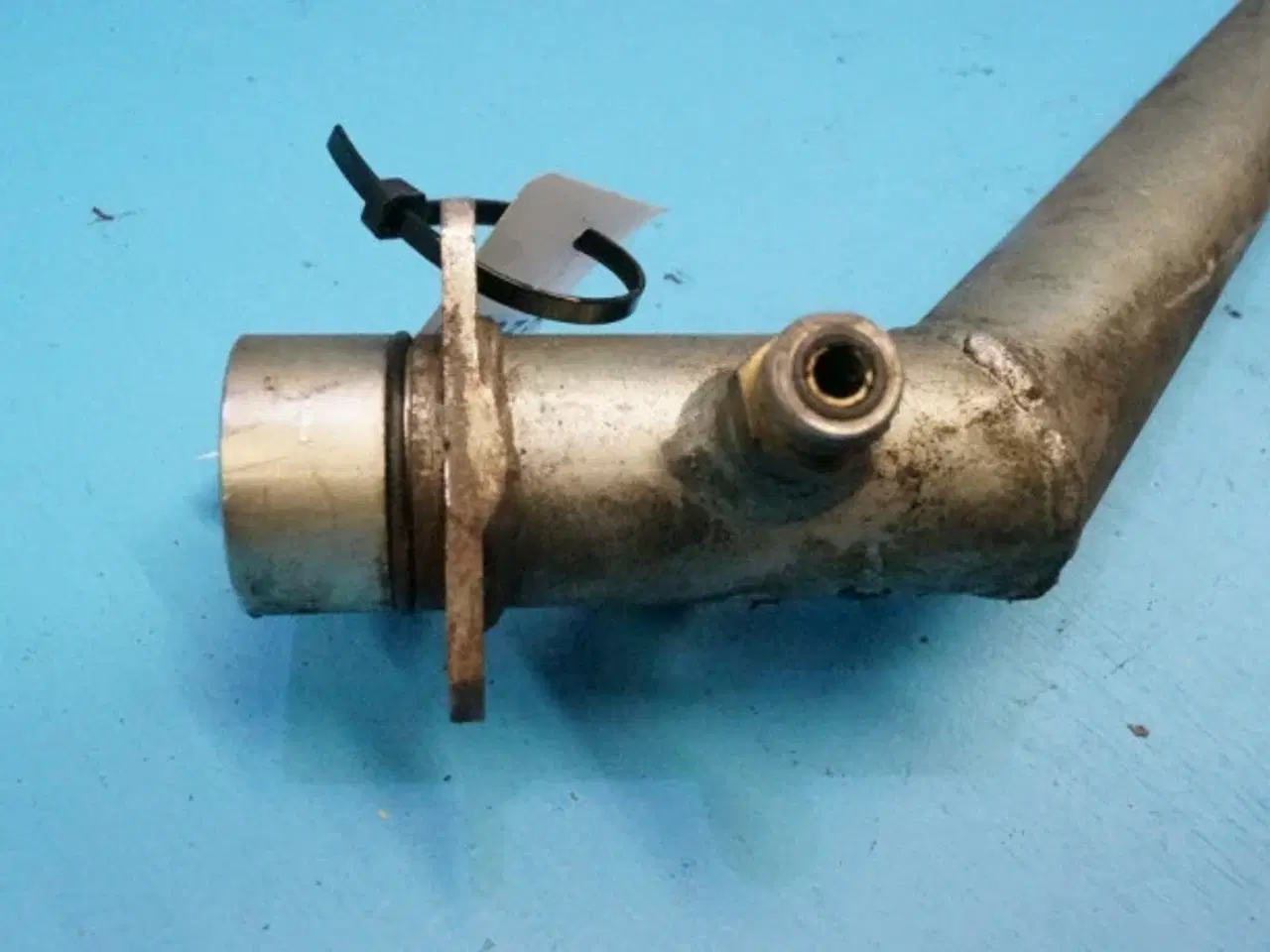 Billede 9 - New Holland CR9090 Olierør 84461159