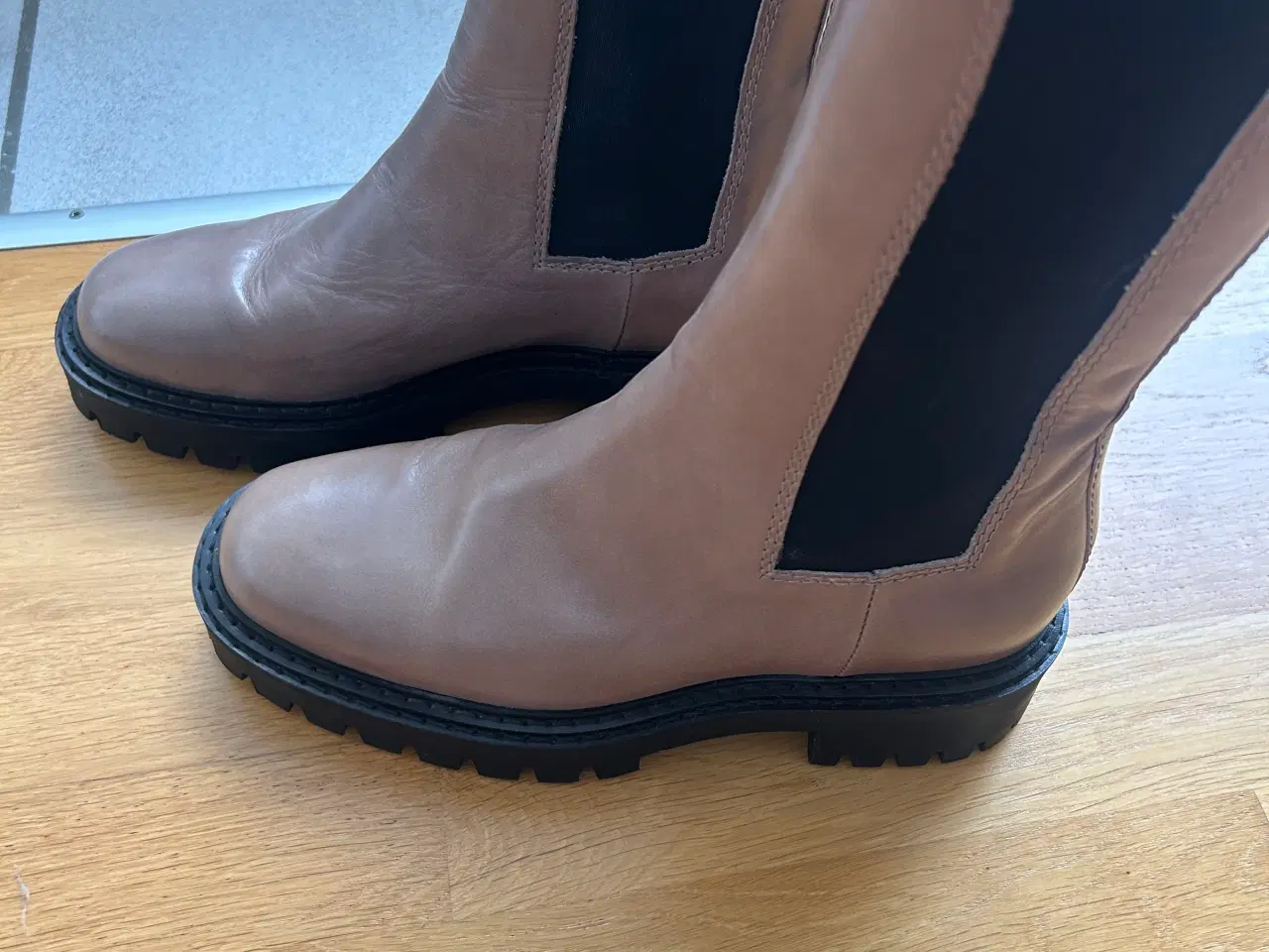 Billede 2 - Ny/ ubrugt Läst dame/pige støvler str. 38