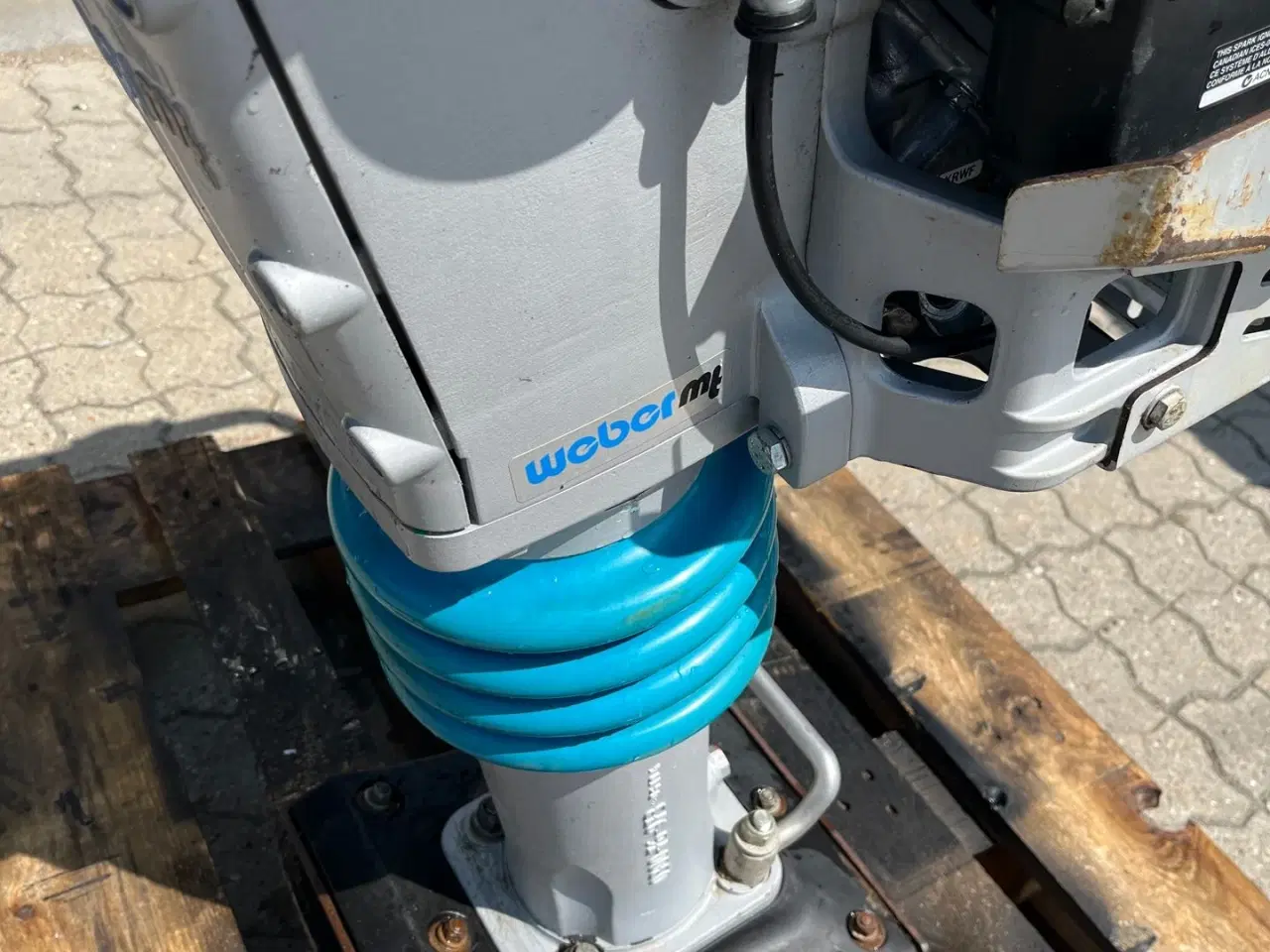 Billede 11 - Weber SRV 620 Jordloppe. står flot