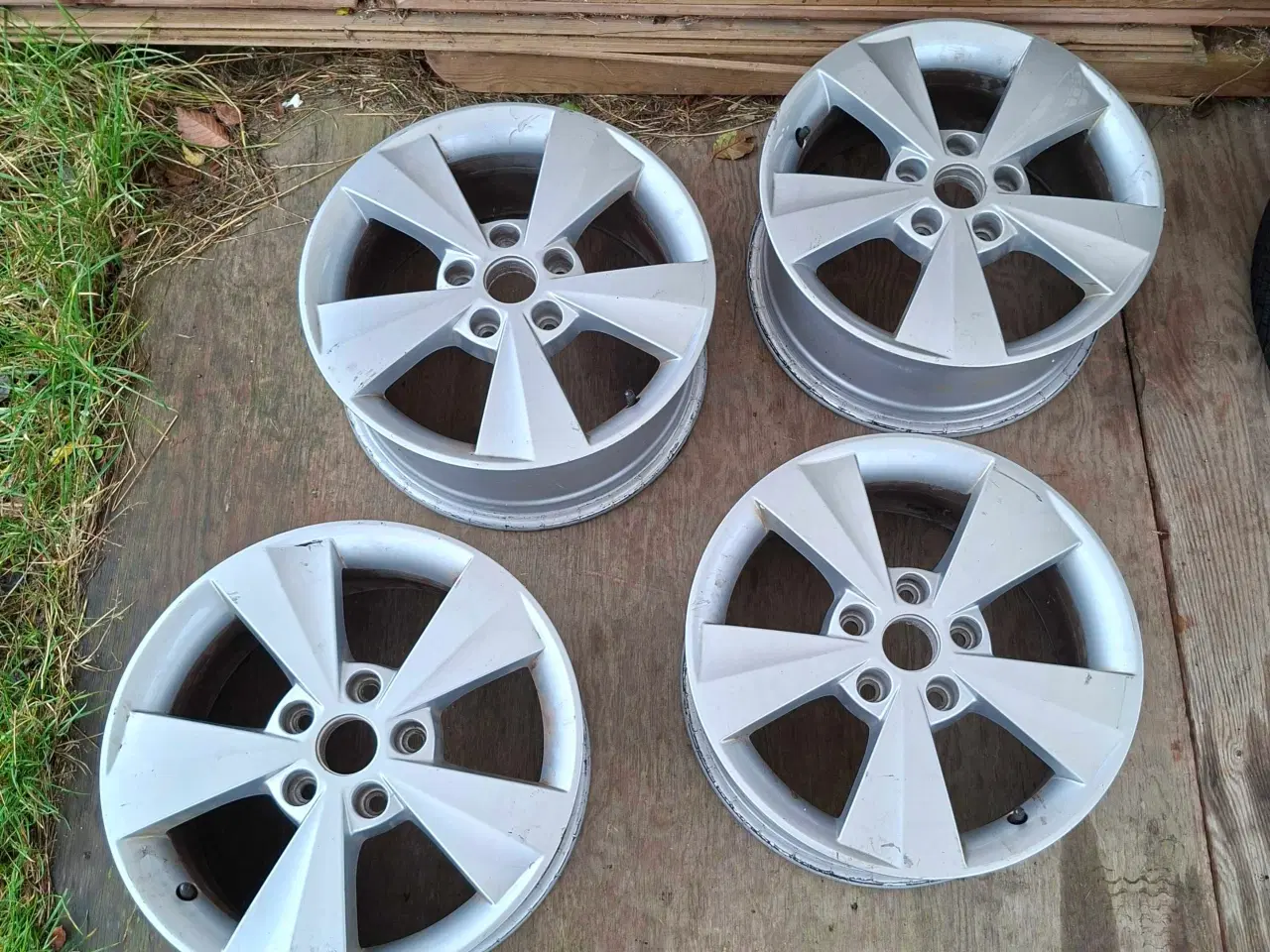 Billede 1 - Skoda alufælge 