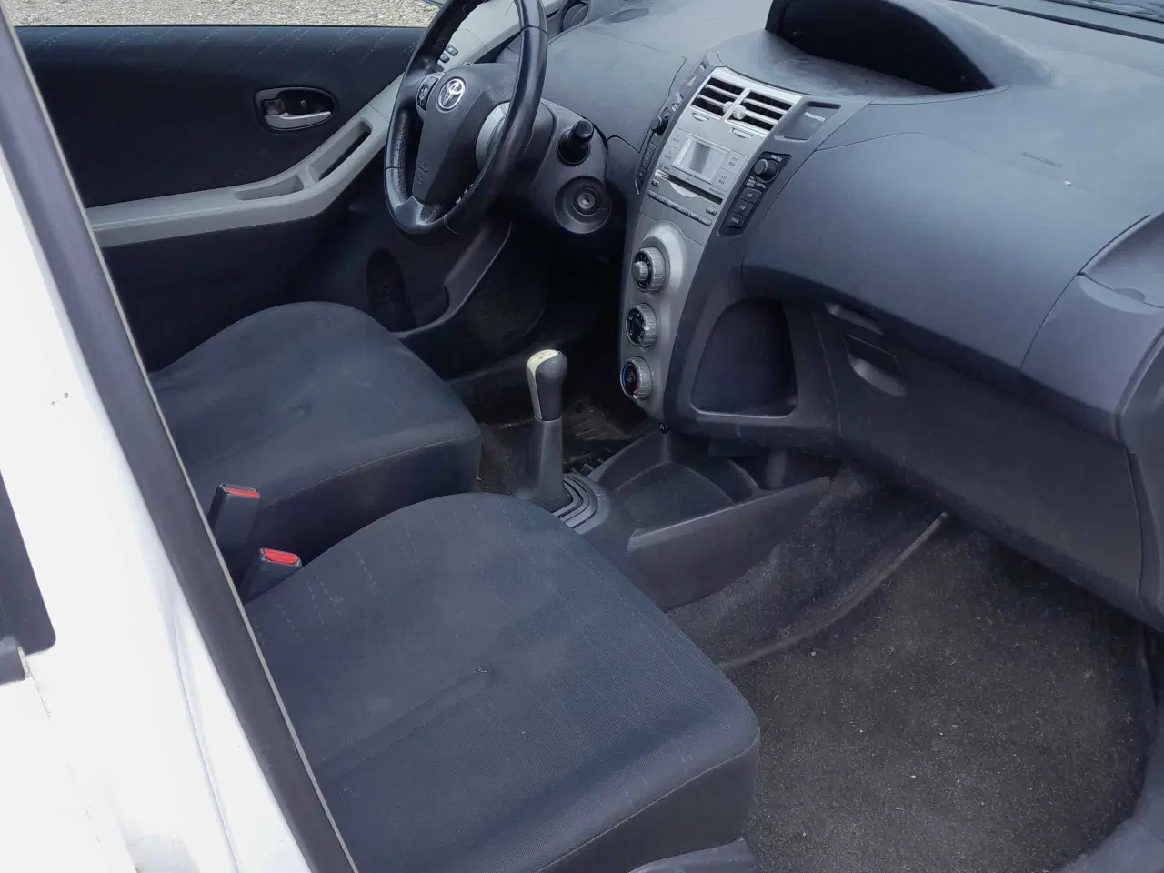 Billede 5 - Toyota Yaris til reservedele