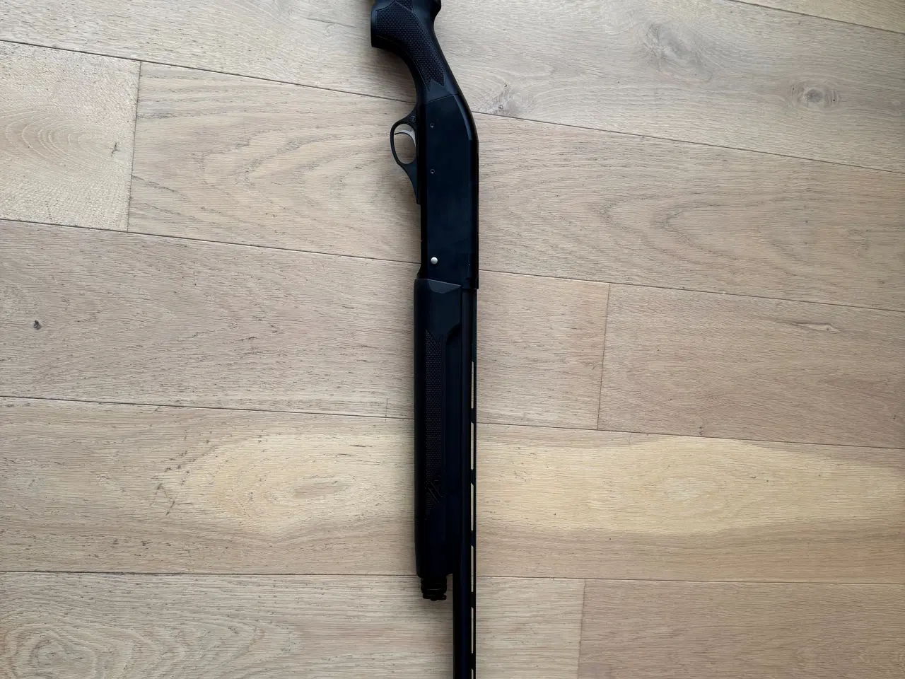 Billede 2 - Churchill Halvautomat LINKS