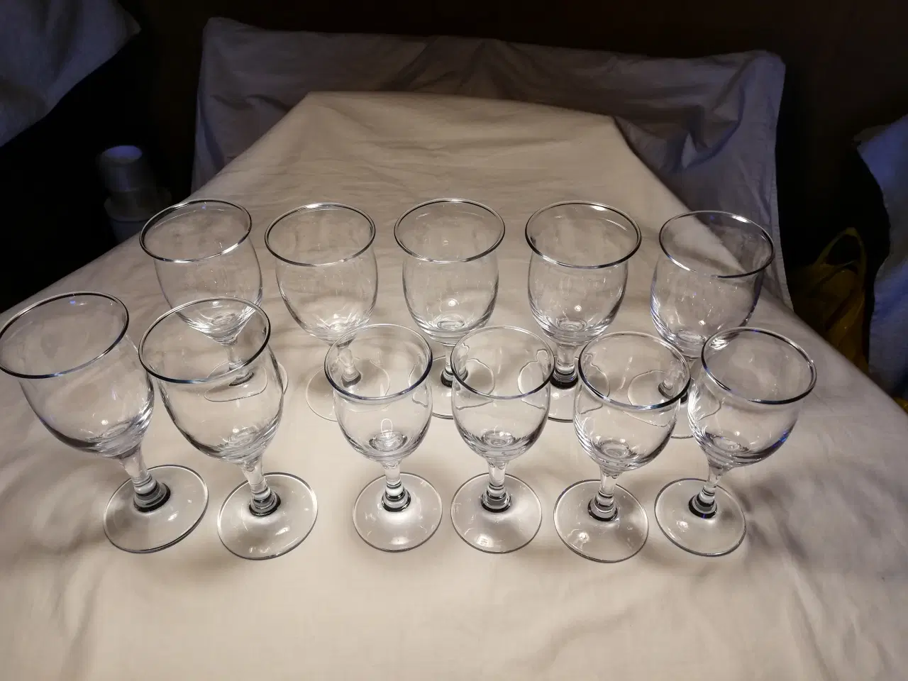 Billede 1 - Ideelle rødvin, øl, hvidvin nogle med blåligt skær