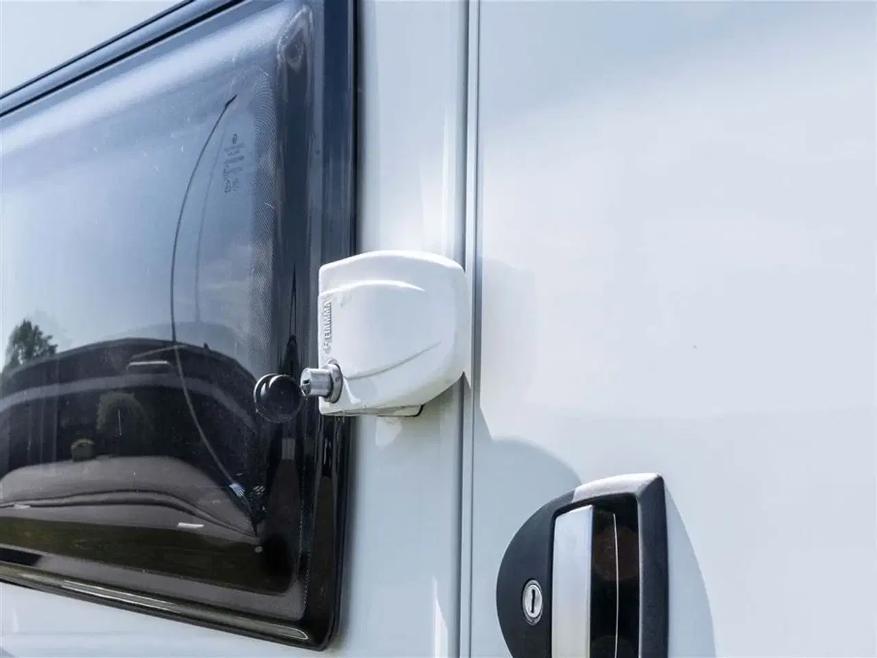 Billede 3 - 2022 - Hobby Ontour Edition V65 GE   Super velholdt enkeltsenges camper