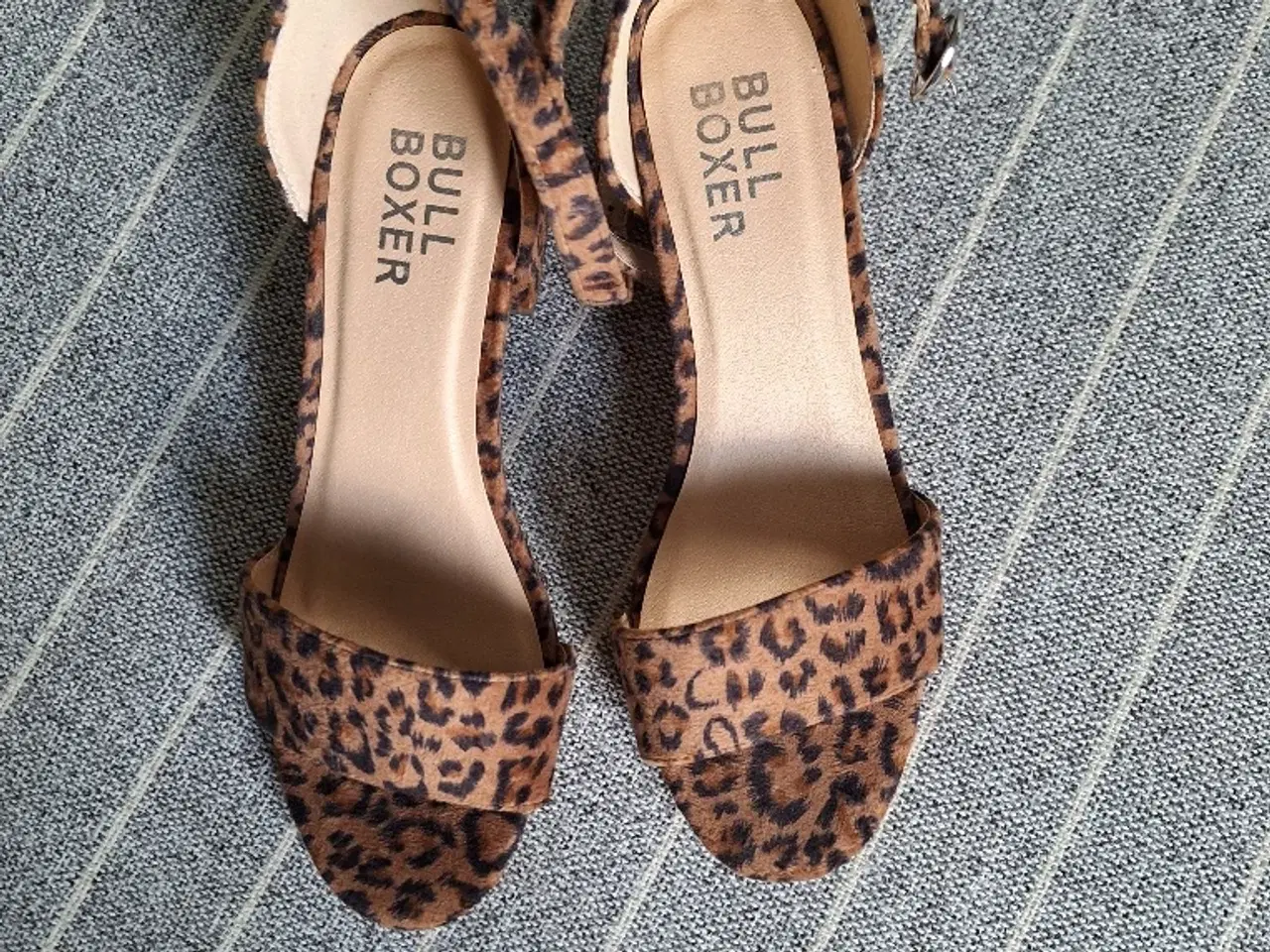 Billede 1 - Bull boxer sandaler leopardprint Dame størrelse 39