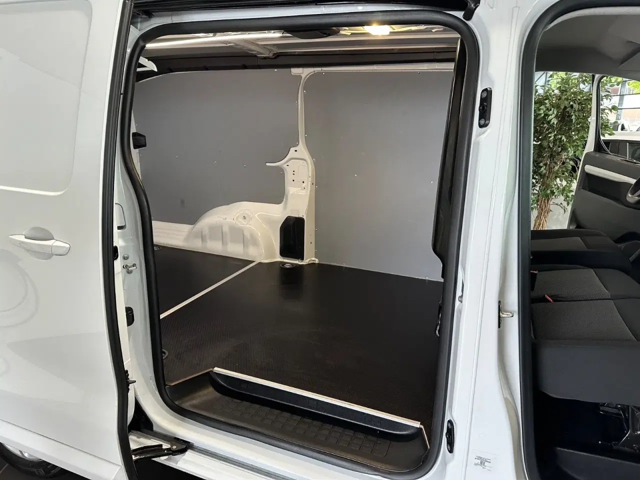 Billede 13 - Citroën Jumpy 2,0 BlueHDi 180 L3 MasterLine EAT8