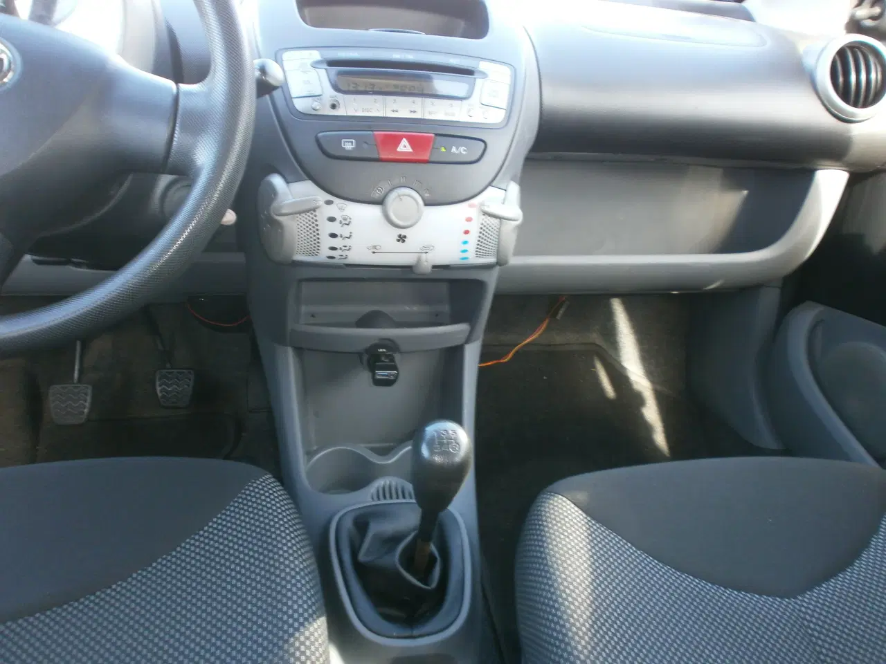 Billede 5 - Toyota Aygo 5dørs årg 2011