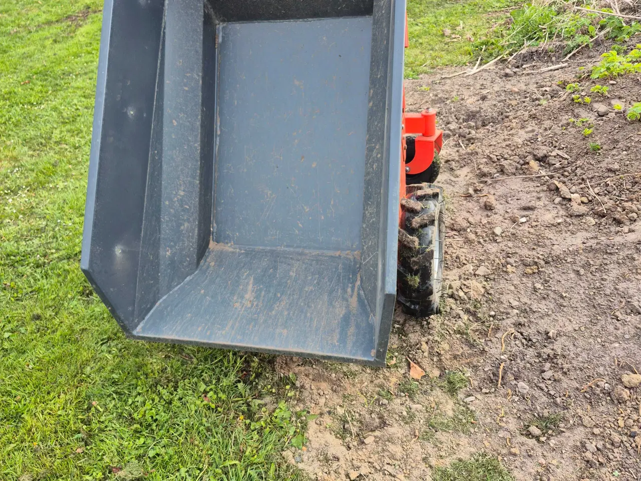 Billede 3 - EL-Super skubber stor trillebør på El.