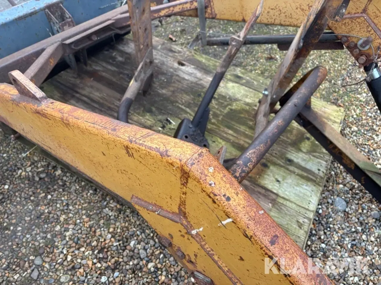 Billede 8 - Frontlæsser med skovl og greb