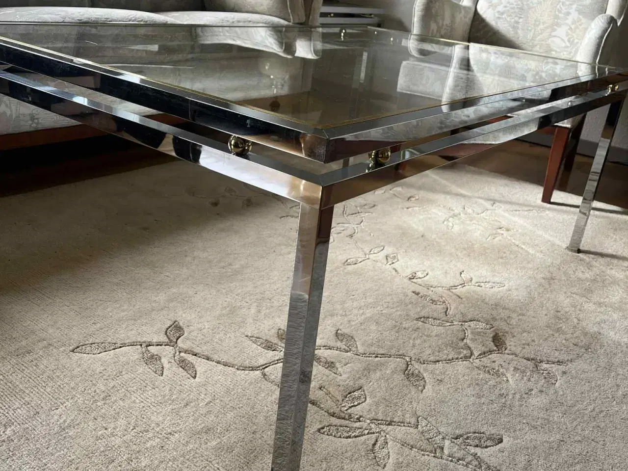 Billede 5 - Espe møbler: Sofa, 2 lænestole, sofabord+lampebord