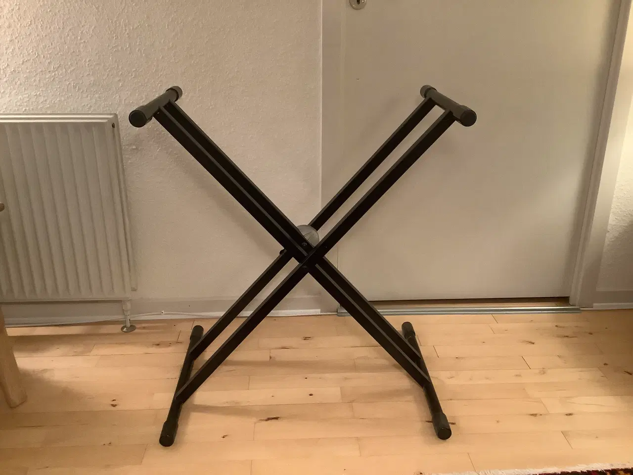 Billede 2 - Roland GO:PIANO keyboard med stativ og lærebøger