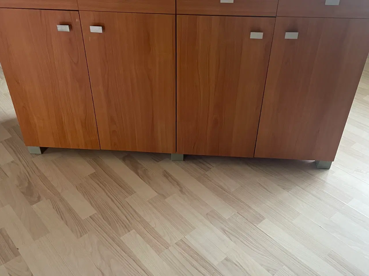 Billede 1 - Skænk i kirsebær træ