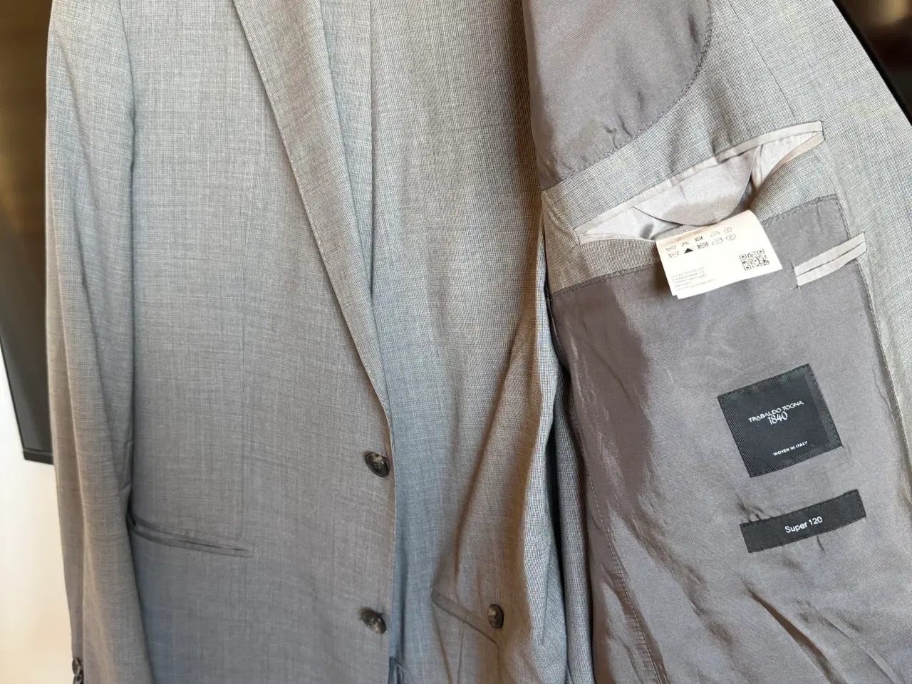 Billede 2 - Lækkert Hugo Boss Jakkesæt 