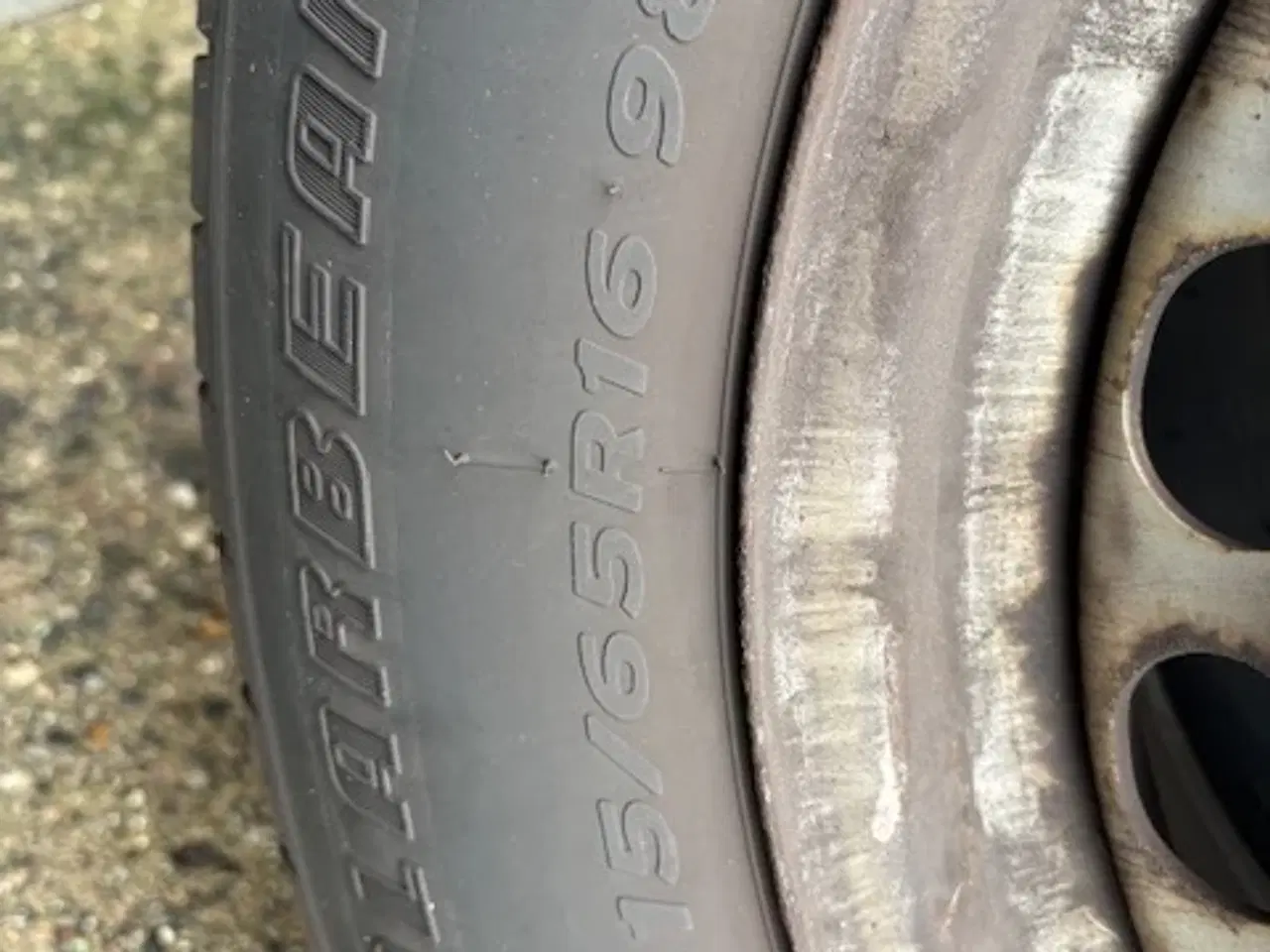 Billede 2 - 4 stk. stålfælge med dæk, har siddet på VW Tiguan.