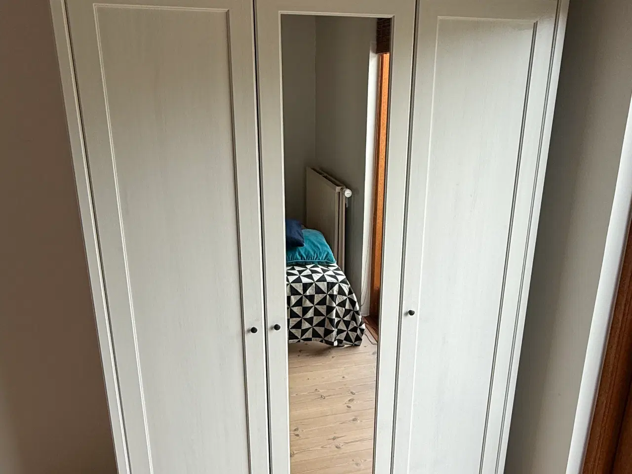 Billede 1 - 2 pæne garderobeskabe fra IKEA