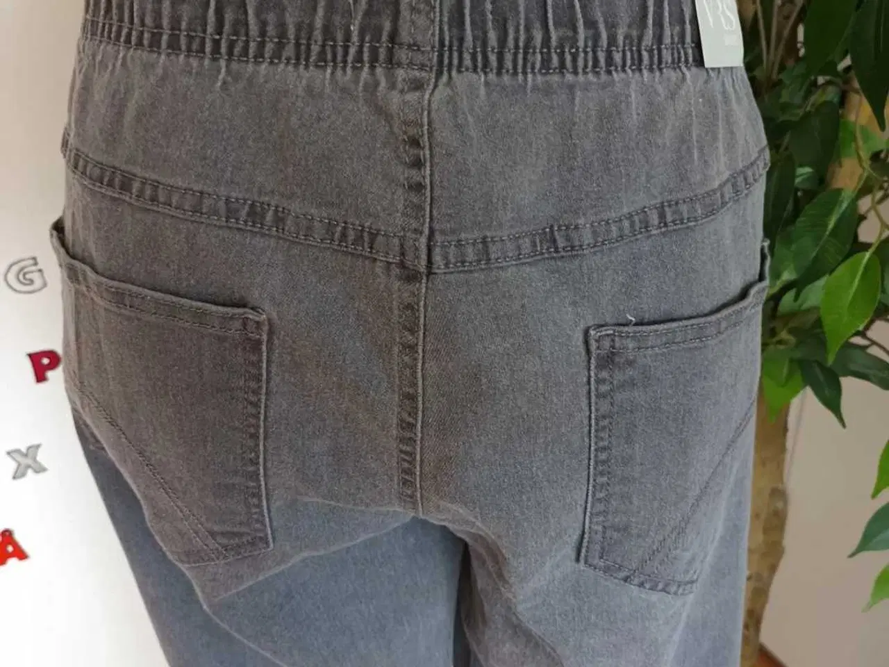 Billede 6 - Bukser. VRS. XXL/44