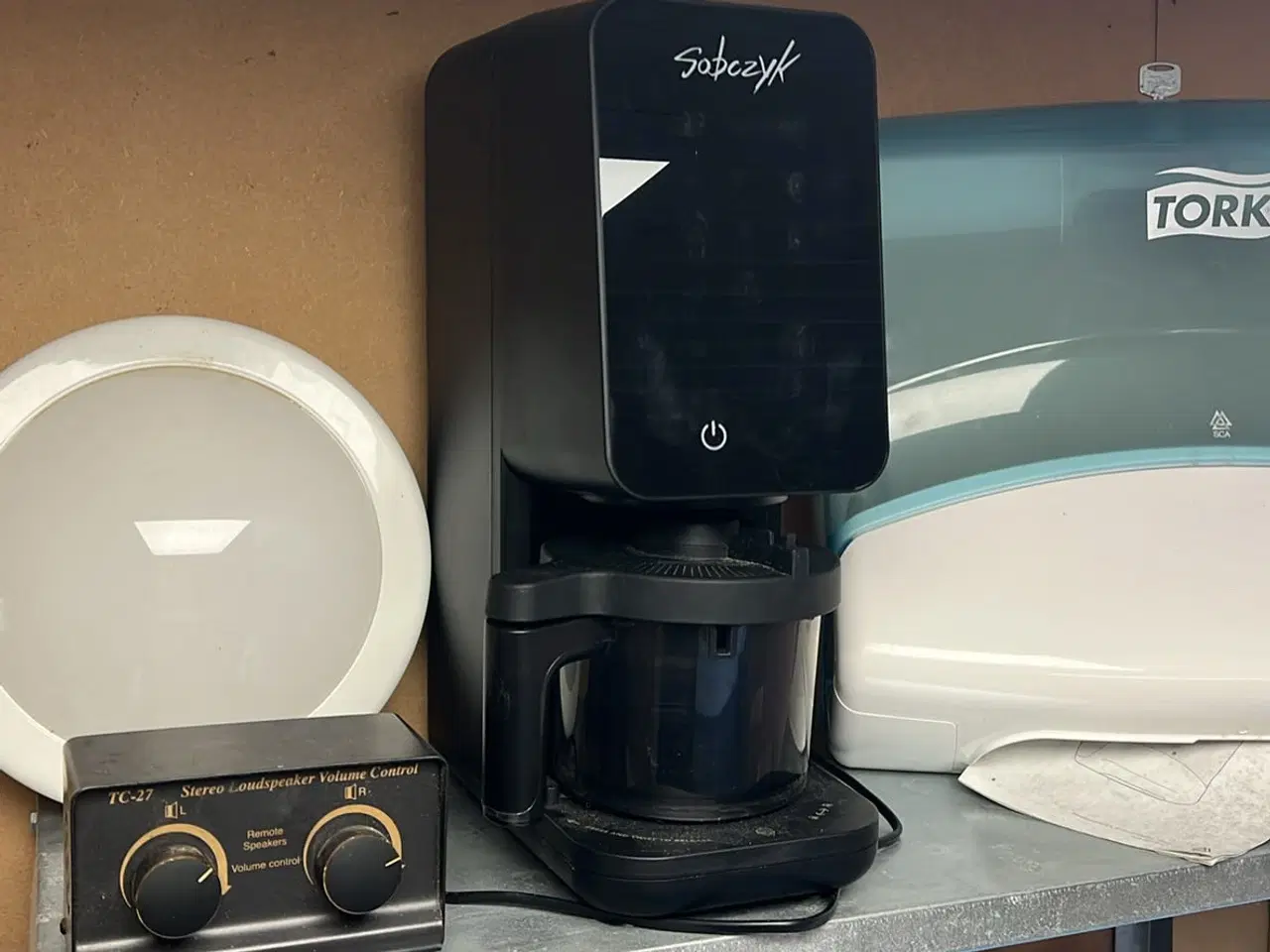 Billede 2 - Tøm reolen kun 750 kr 