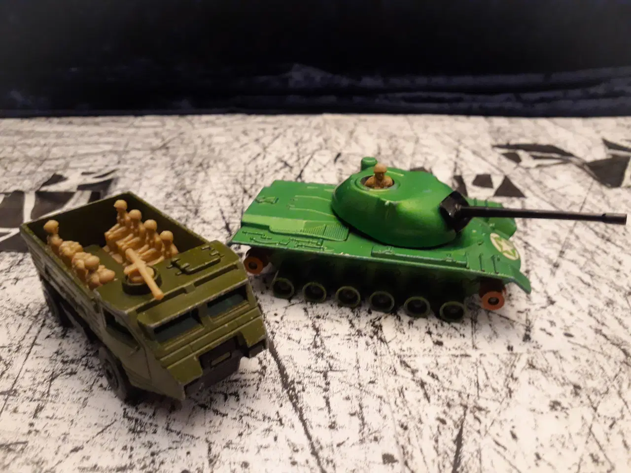 Billede 8 - 7 Matchbox Military Køretøjer