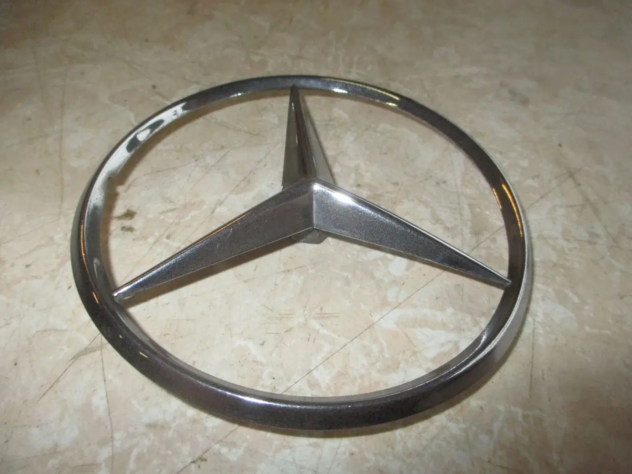 Billede 1 - Stjerne til bagklap Mercedes /8