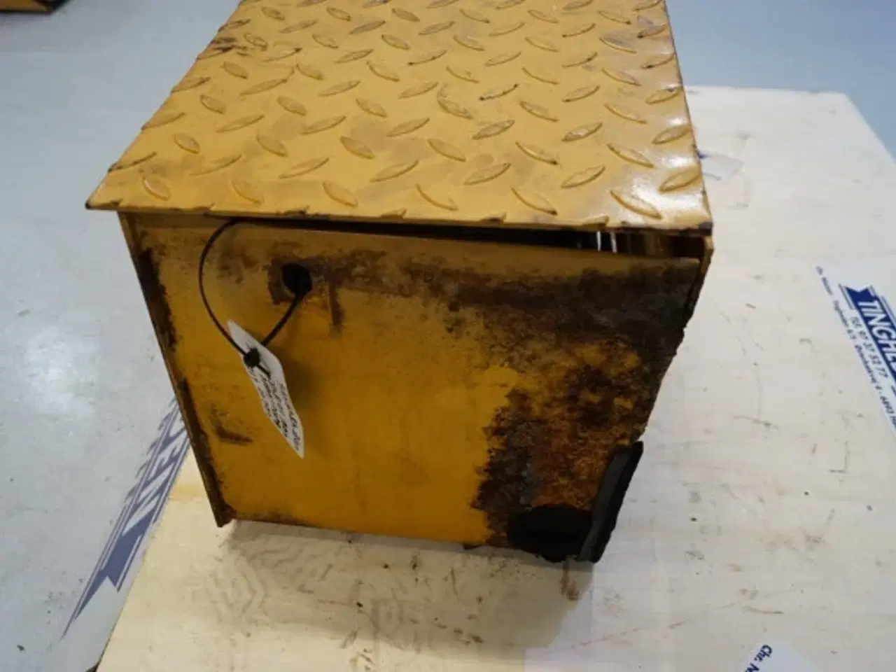 Billede 19 - Volvo L120 Baterikasse R.H. VOE11018433